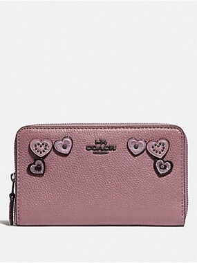 Coach MEDIUM ZIP AROUND WALLET WITH HEARTS